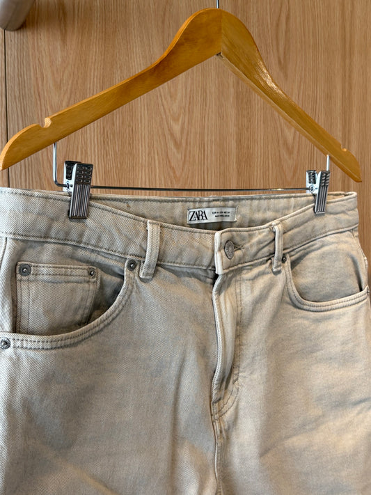 Pantallona Zara